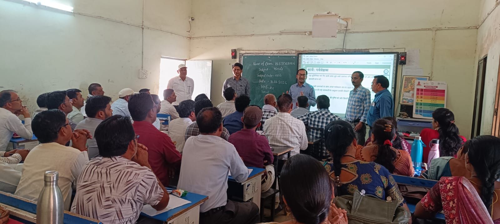 जनगणना प्रशिक्षण से अनुपस्थित 10 कर्मचारियों को थमाया नोटिस