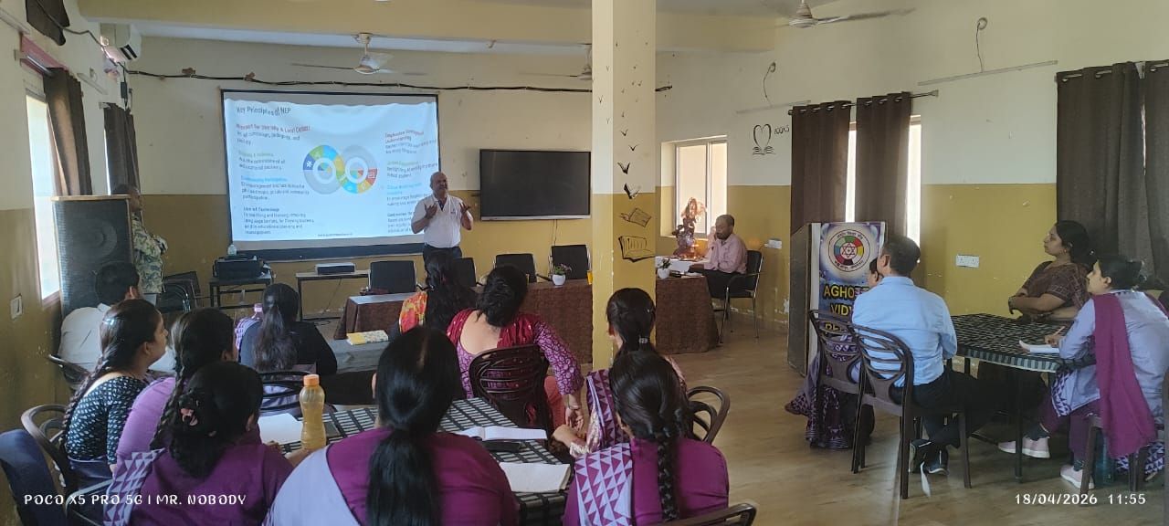 अघोर विद्यापीठ पोड़ी दल्हा अकलतरा में संपन्न हुआ एक दिवसीय शिक्षक प्रशिक्षण सेमिनार