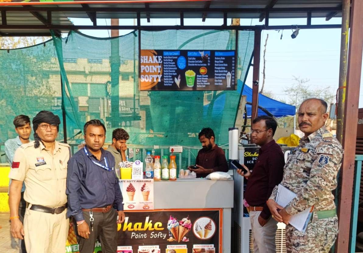 शहर के 50 से अधिक चाट गुपचुप, गन्ना जूस और स्ट्रीट फूड दुकानों में खाद्य सुरक्षा विभाग ने दी दबिश