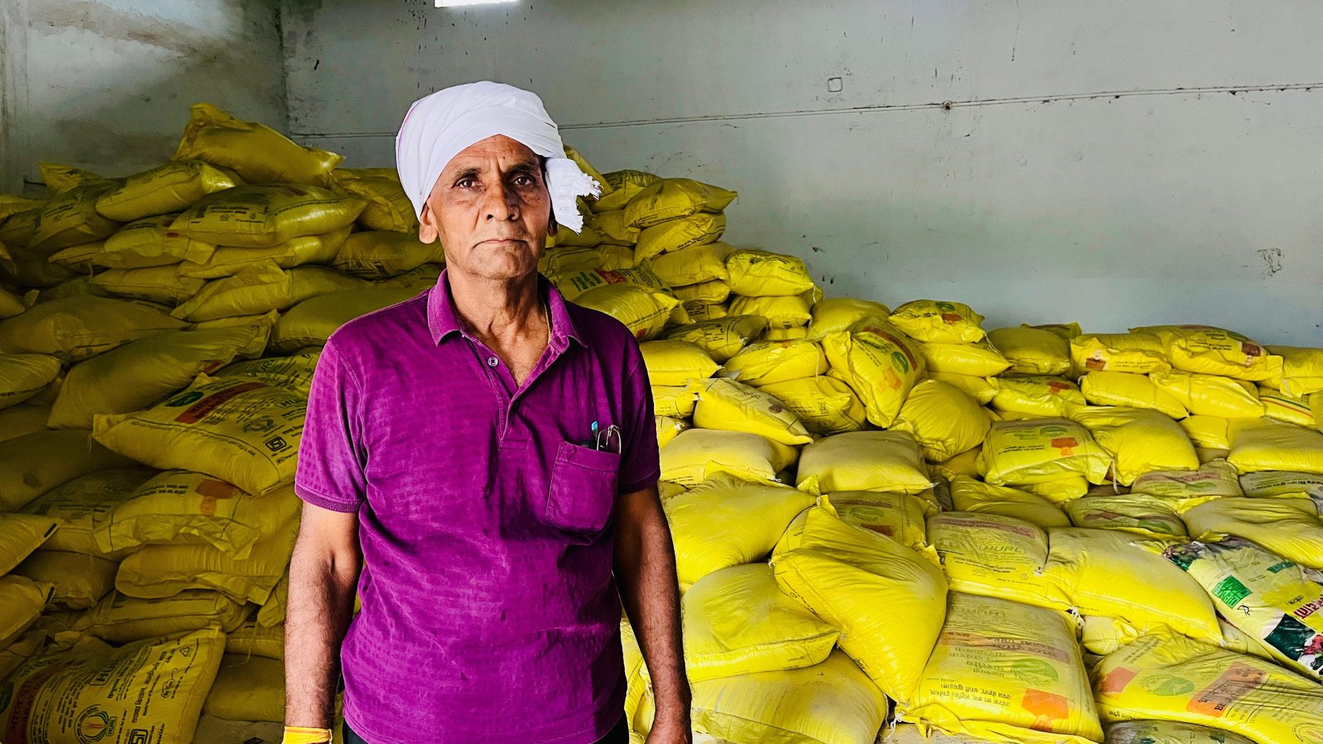 किसान अवध राम ठाकुर बोले – बिना परेशानी मिला खाद, नैनो उर्वरकों की जानकारी से खेती में होगा लाभ  समय पर खाद उपलब्धता से 