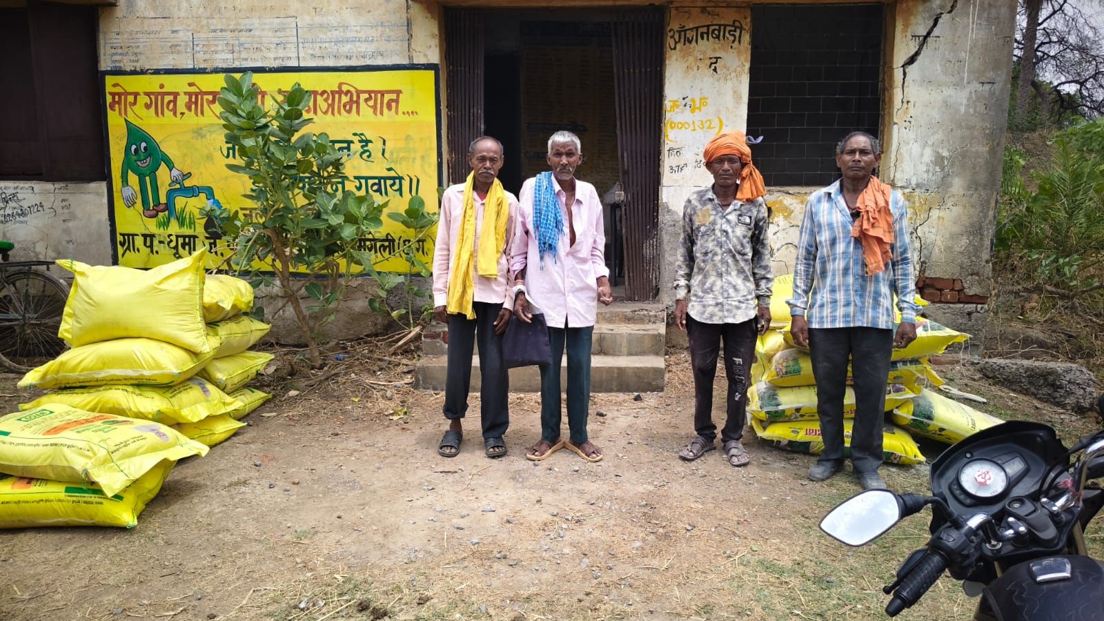 किसानों को समय पर मिल रहा उर्वरक, प्रशासन की सतत निगरानी से व्यवस्था मजबूत