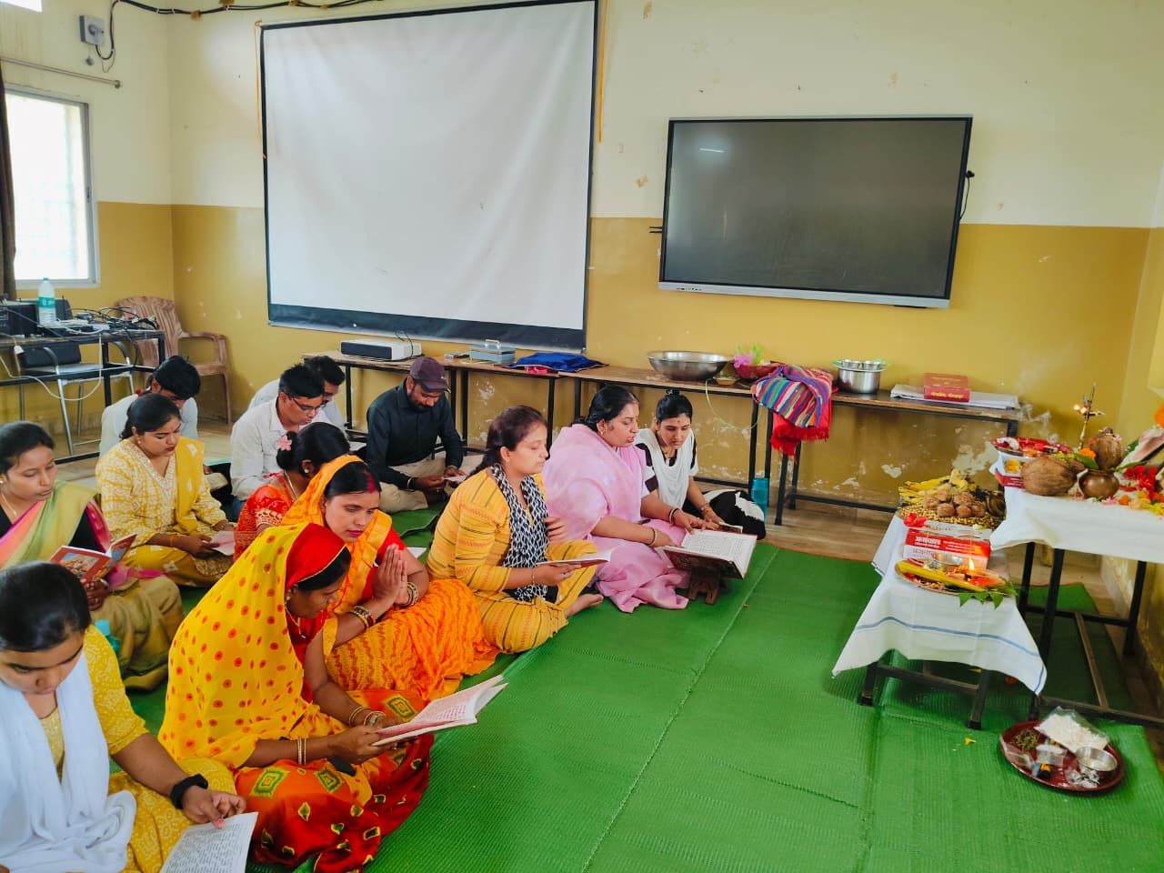 विद्यालय अघोर विद्यापीठ के 14वें स्थापना दिवस के अवसर पर हुआ सुंदरकांड पाठ का आयोजन